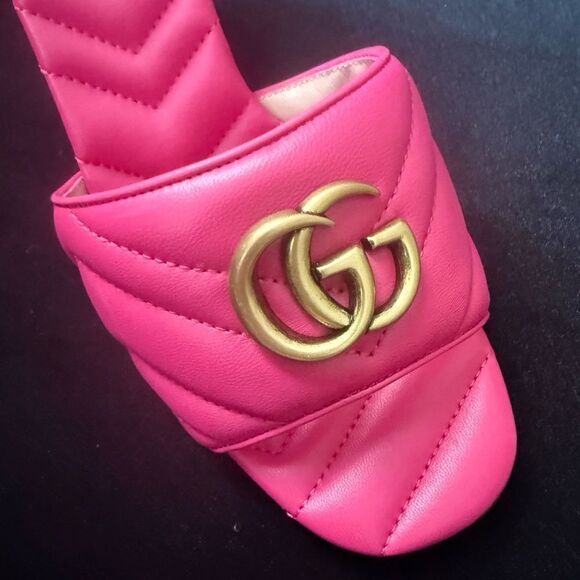 Brand new women’s size 9.5 Gucci Pink Quilted heel Sandal - Picture 2 of 12